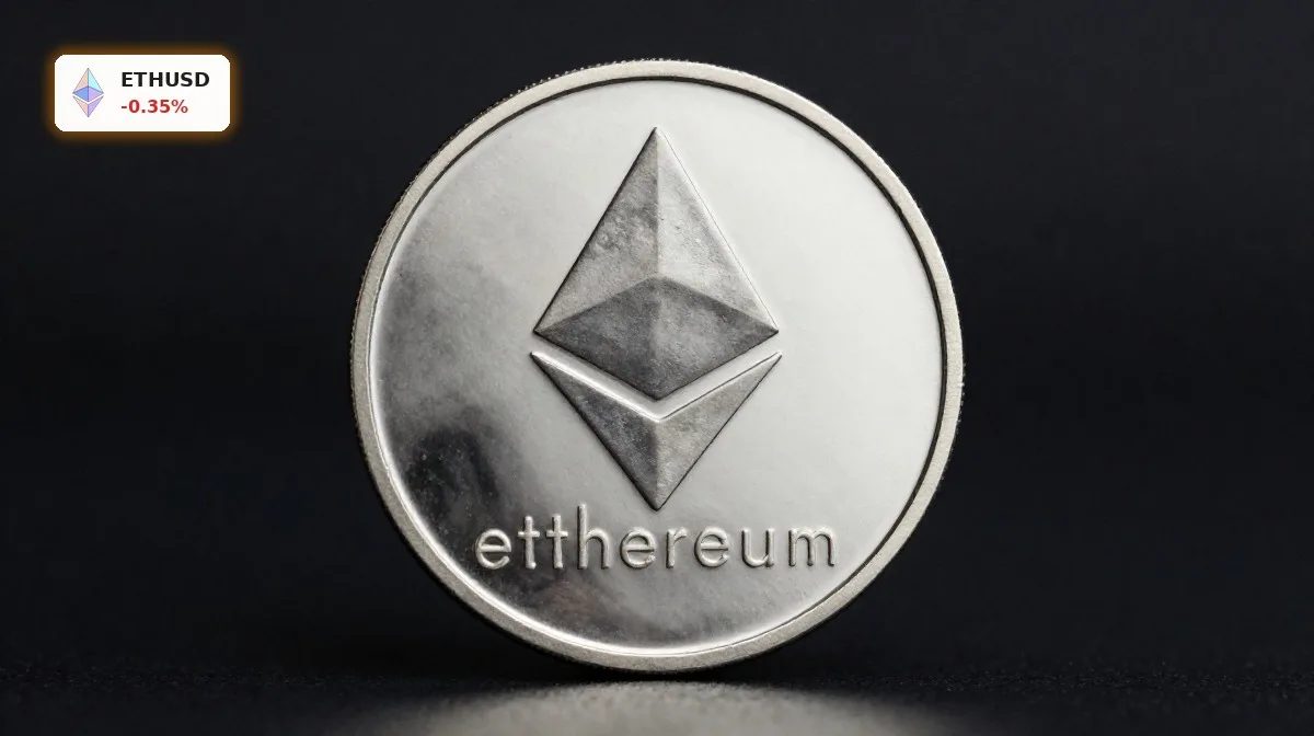 Ethereum Wochenrueckblick: ETF-Druck und Foundation-Sorgen 4 Ethereum Wochenrueckblick mit Ethereum-Coin im Fokus, Symbol fuer ETF-Druck und Foundation-Sorgen bei ETH/USD