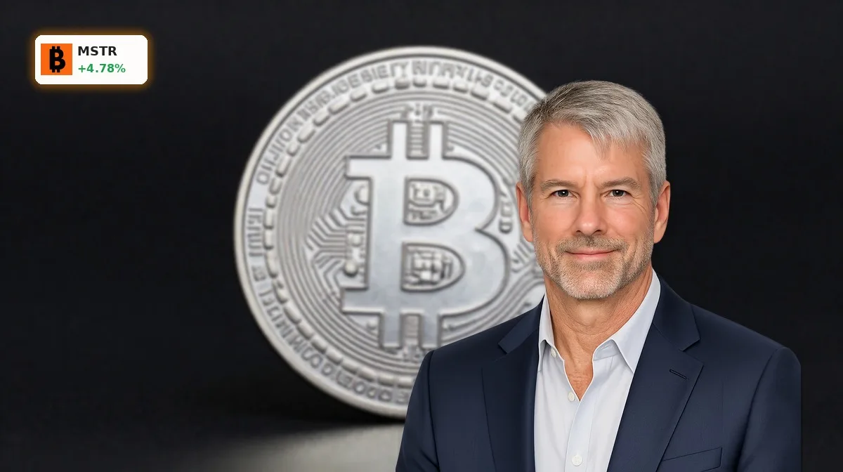 MicroStrategy Bitcoin-Kauf mit Bitcoin-Münze auf dunklem Hintergrund als Symbol für Verwässerung und MSTR-Strategie